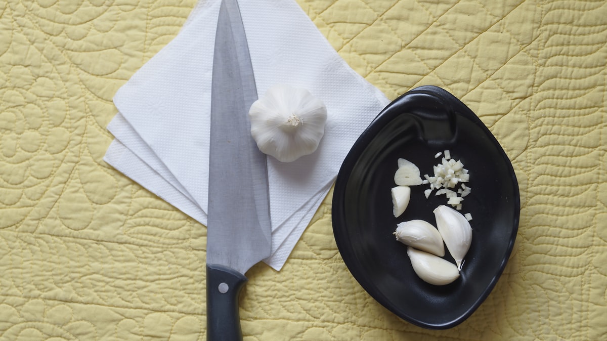 Conserve e aglio biologico fermentato